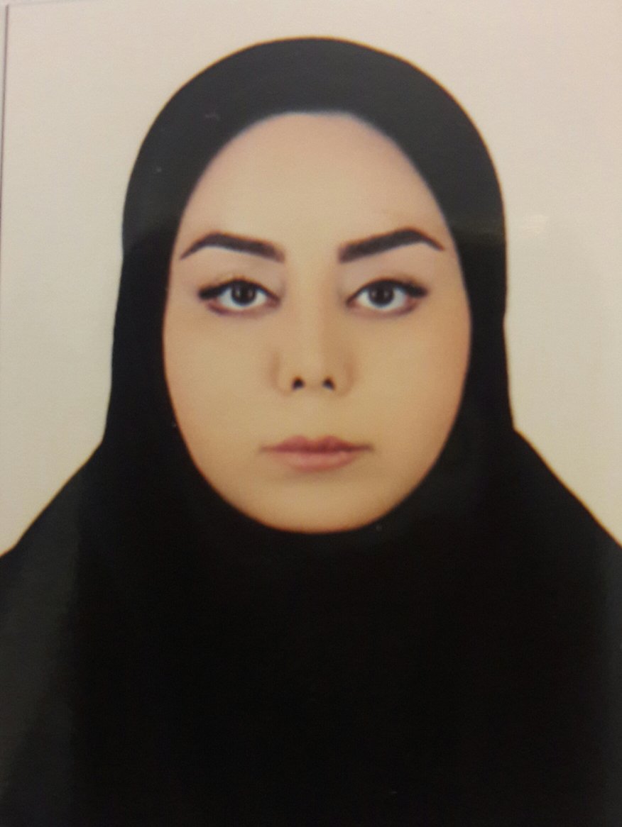 نیوشا احمدیان